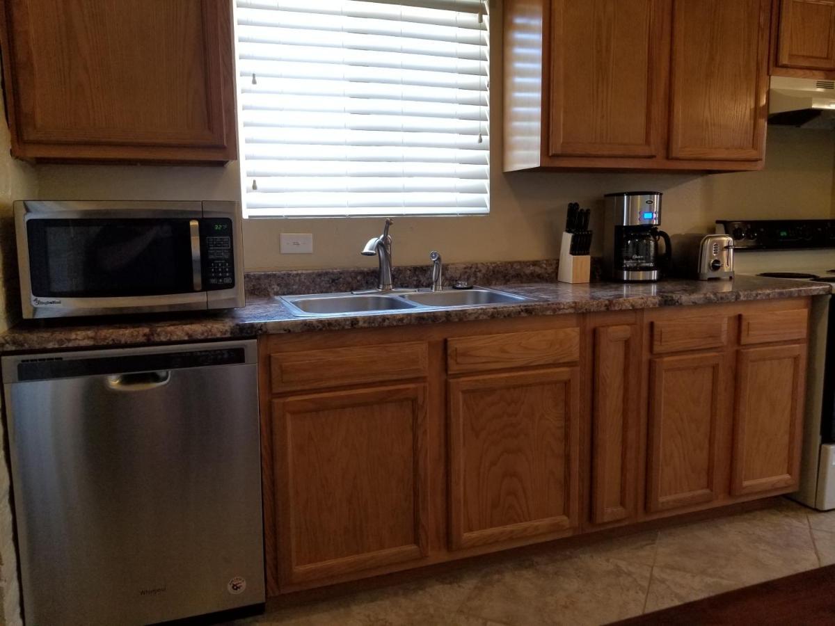Tucson Airport Oasis Apartment ภายนอก รูปภาพ